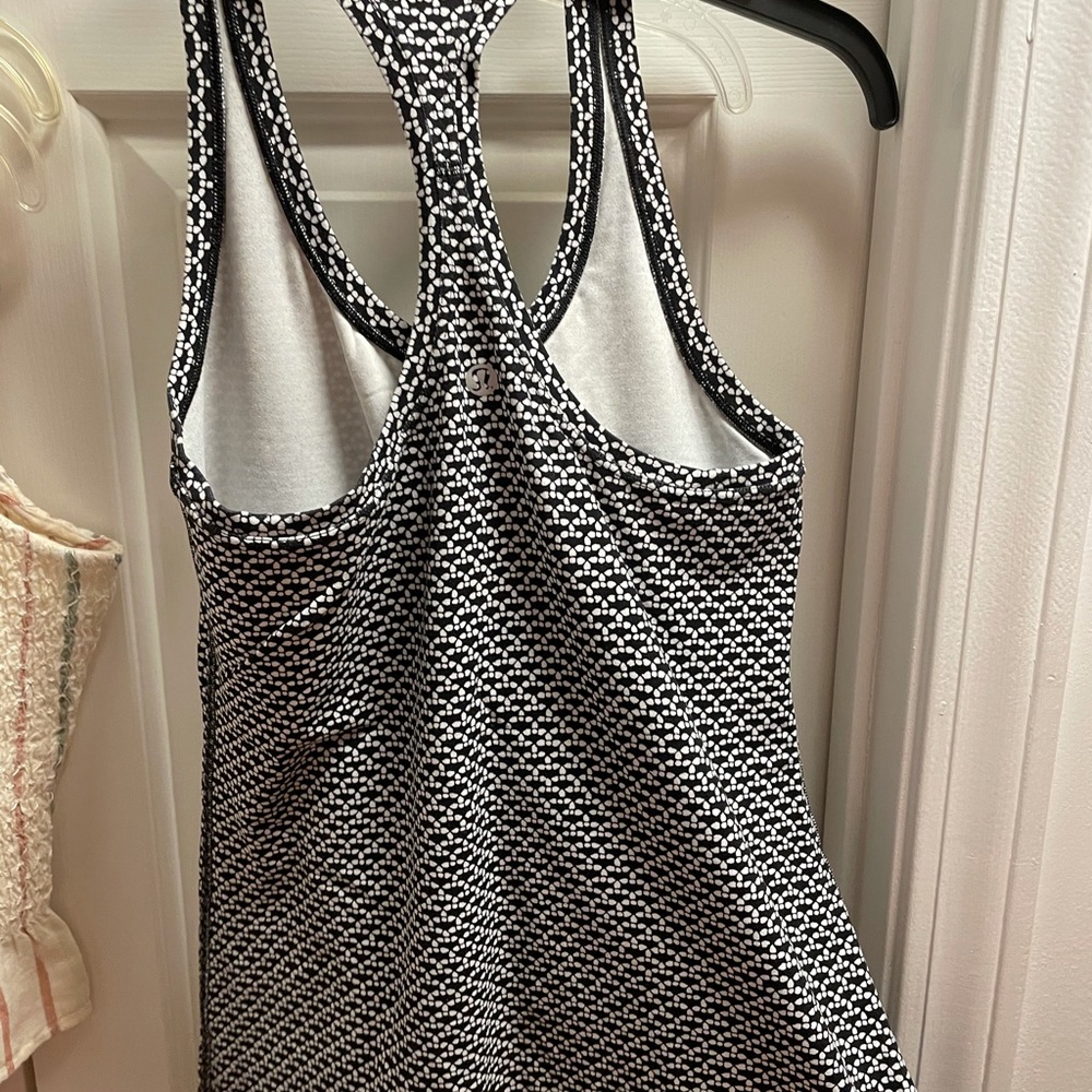 Lululemon tank top